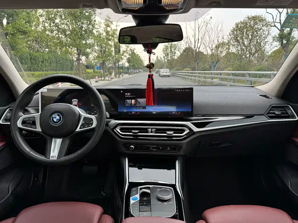BMW i3 — миниатюра 13