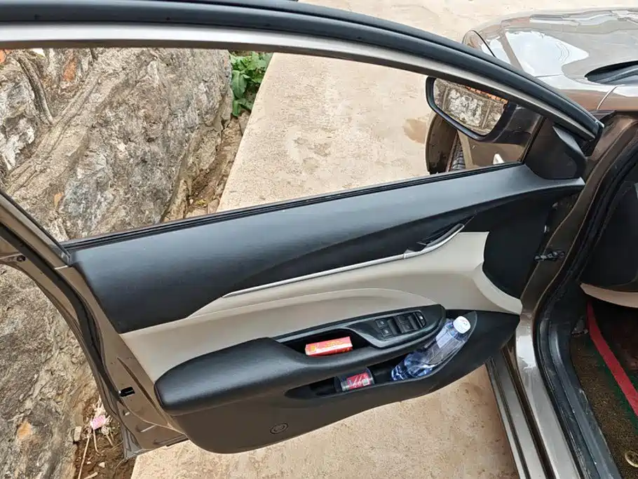 Buick Excelle — миниатюра 7