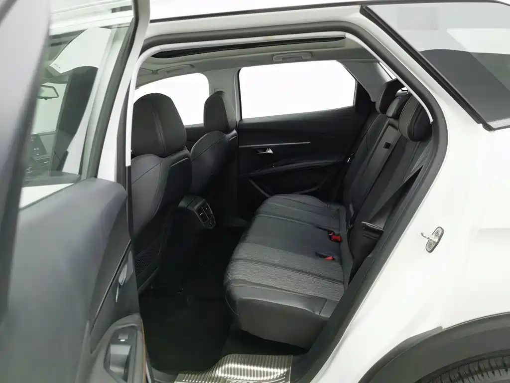 Peugeot 4008 — миниатюра 15