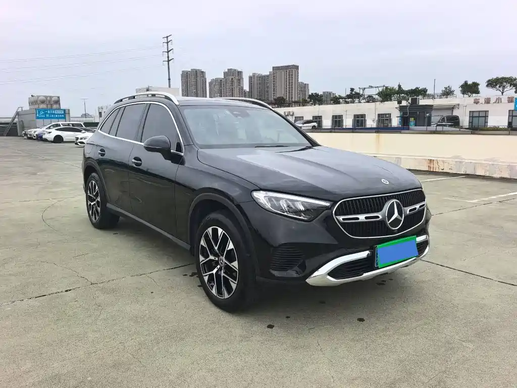 Mercedes-Benz GLC 2024 GLC 260 L 4MATIC 5 мест