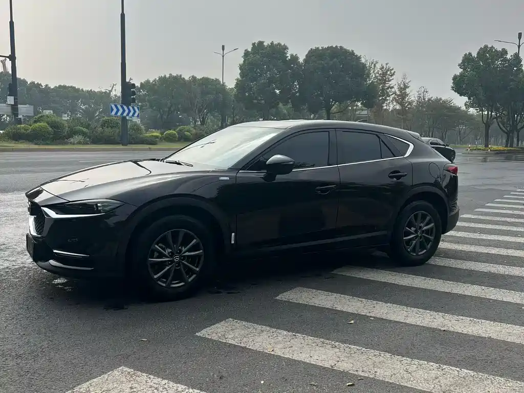 MAZDA  CX 4