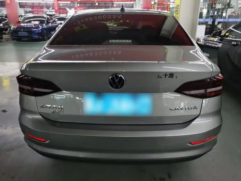 Volkswagen Lavida — миниатюра 6