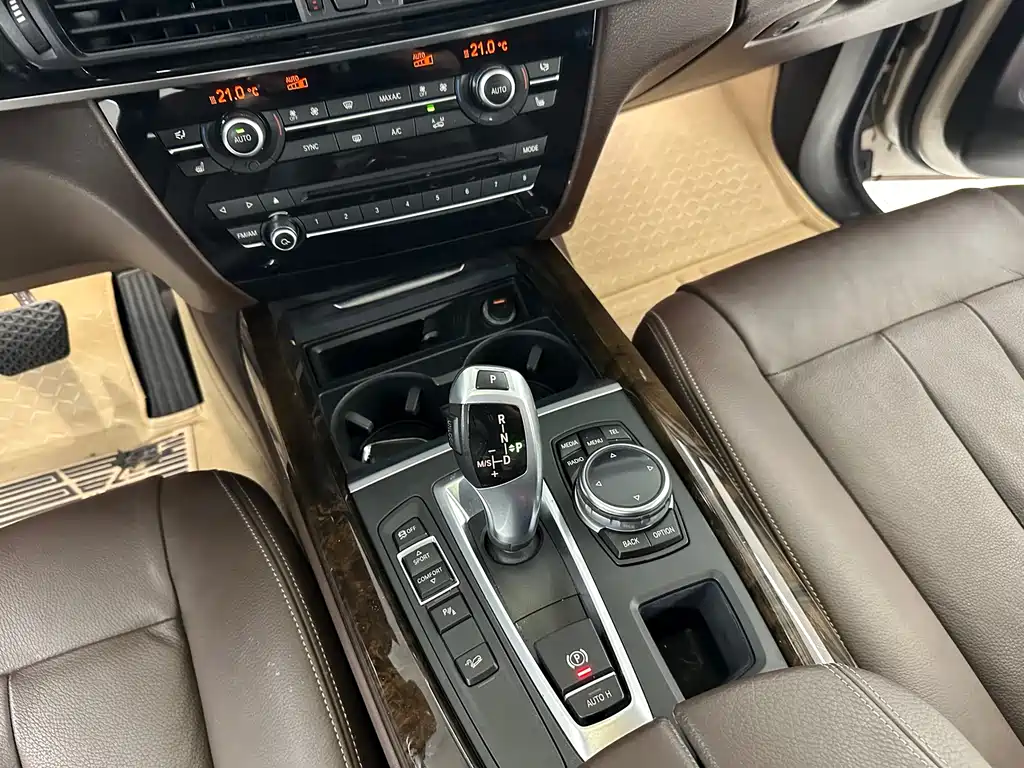 BMW X5 (Import) — миниатюра 18