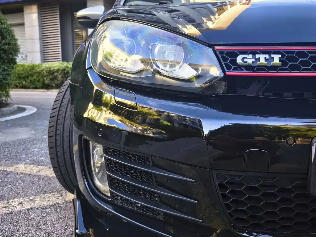 Volkswagen Golf GTI — миниатюра 6