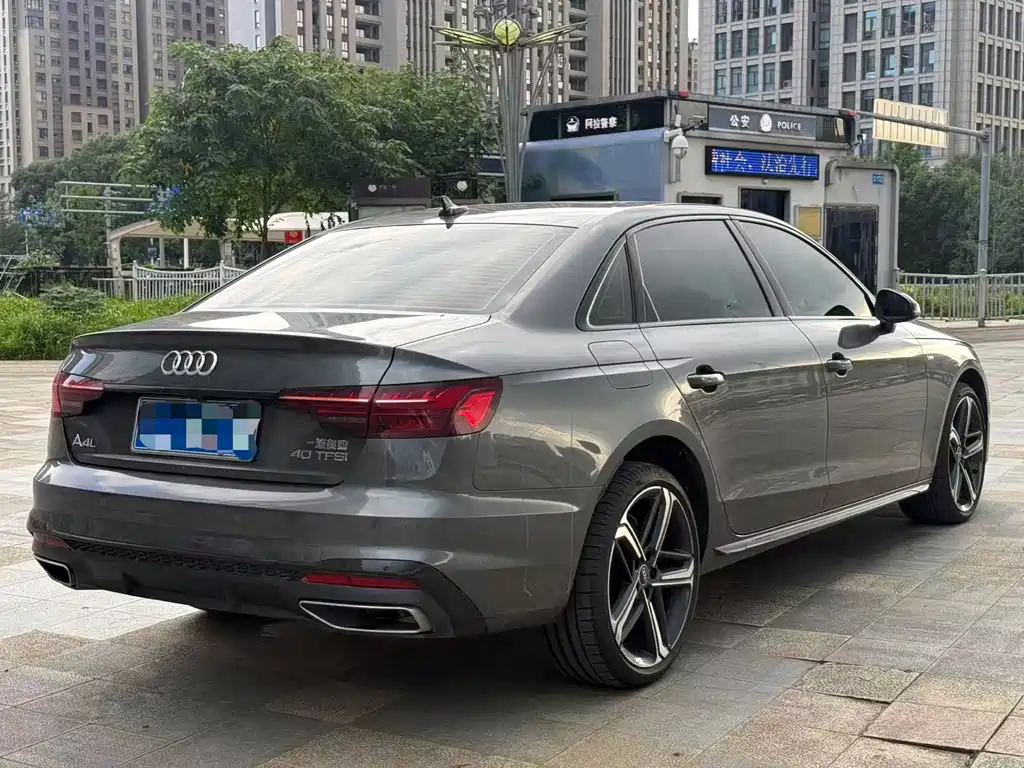 Audi A4L — миниатюра 14