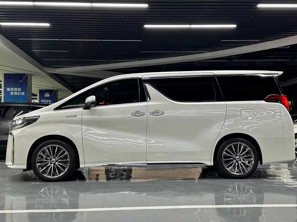 Toyota Alphard 2019 2.5L Luxury