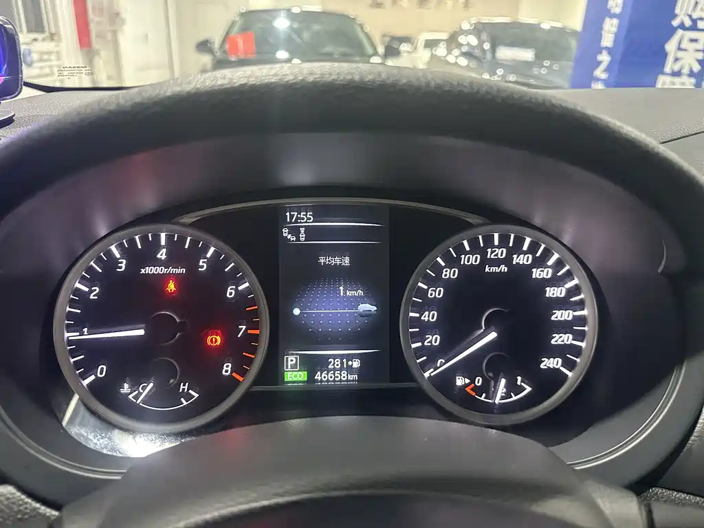 Nissan Tiida — миниатюра 9