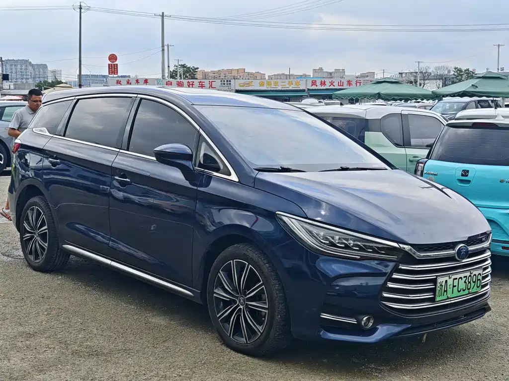 BYD MAX New Energy — миниатюра 3