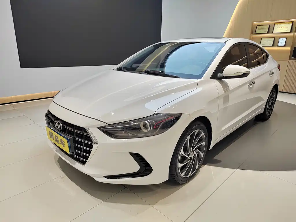 Hyundai Elantra 2020