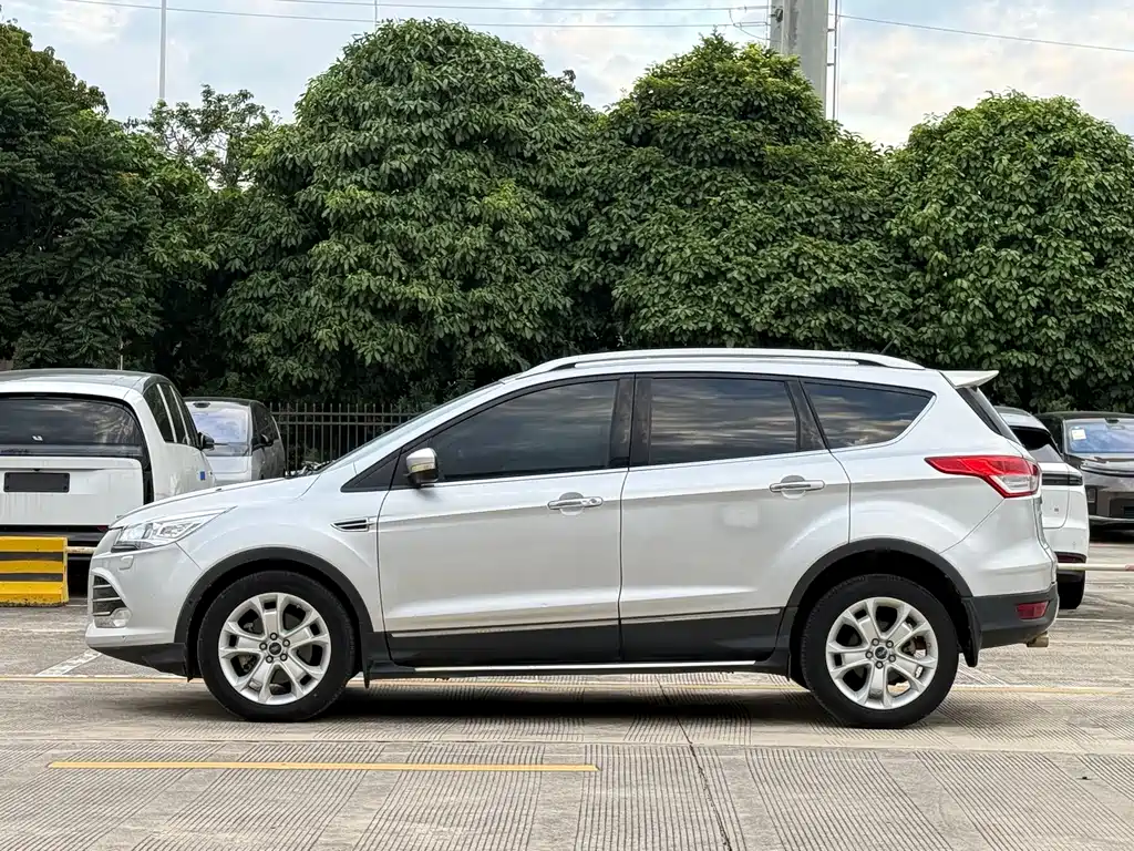 Ford Kuga — миниатюра 4
