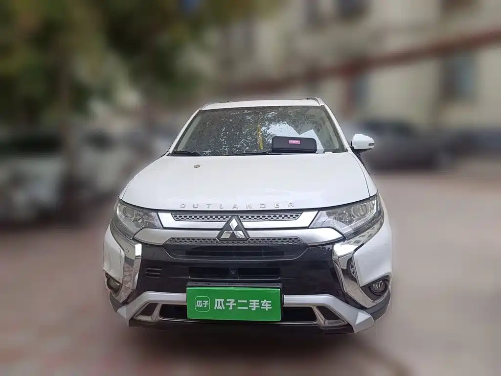 Mitsubishi Outlander — миниатюра 2