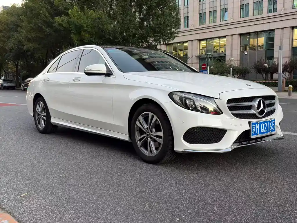Mercedes-Benz C-Class — миниатюра 2