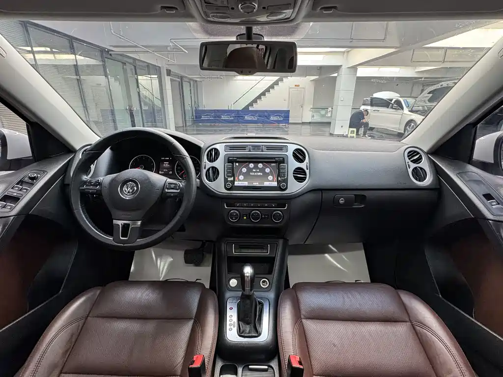 Volkswagen Tiguan — миниатюра 9