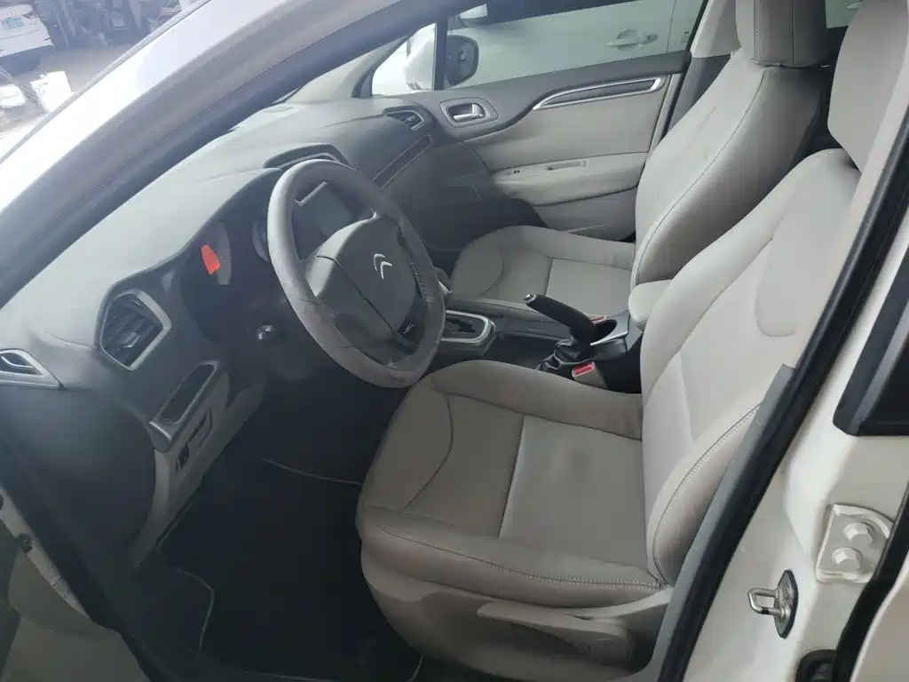 Citroen C4L — миниатюра 15