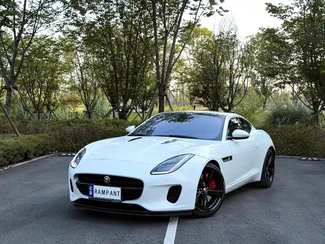 Jaguar F-TYPE