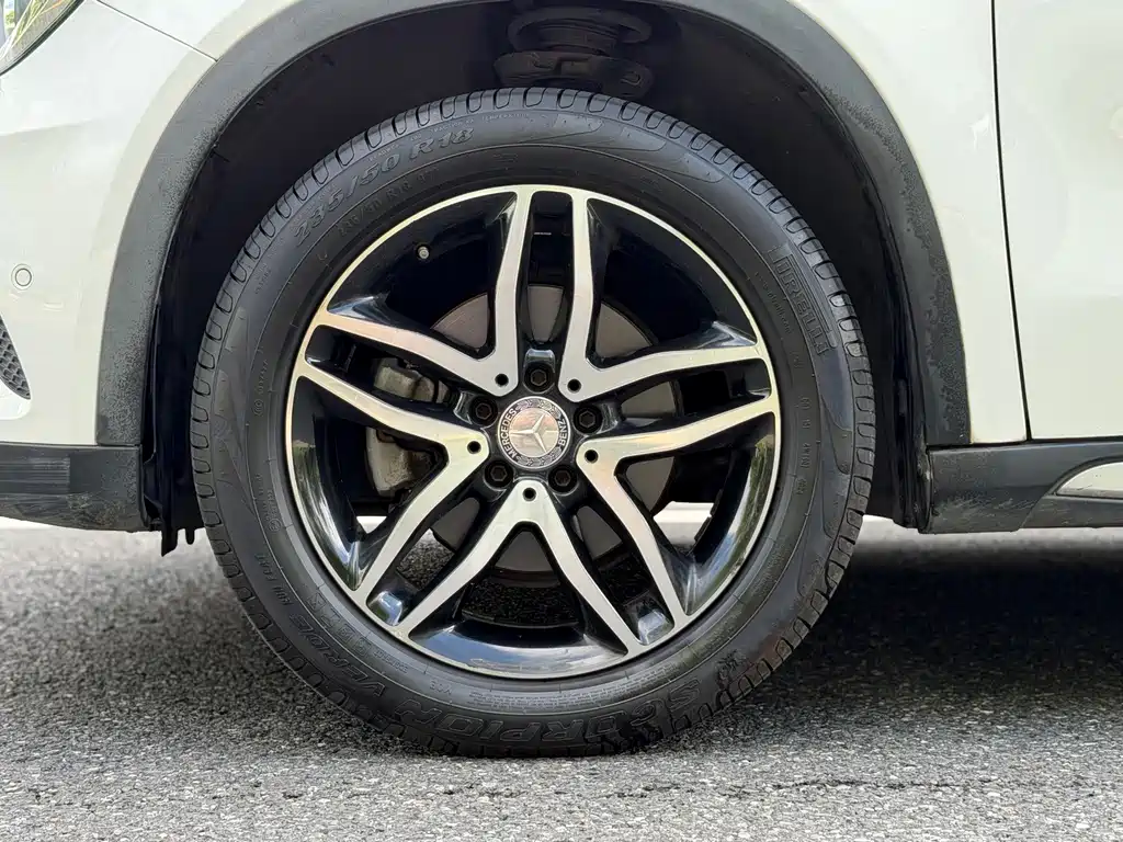 Mercedes-Benz GLA — миниатюра 10