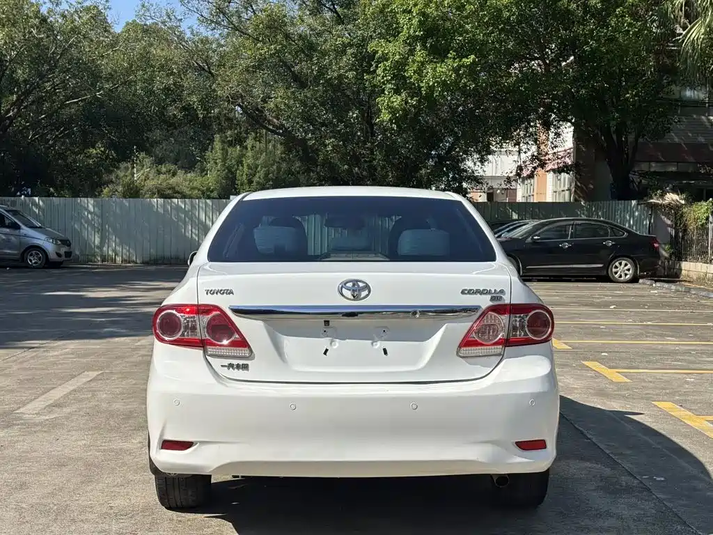 Toyota Corolla — миниатюра 8