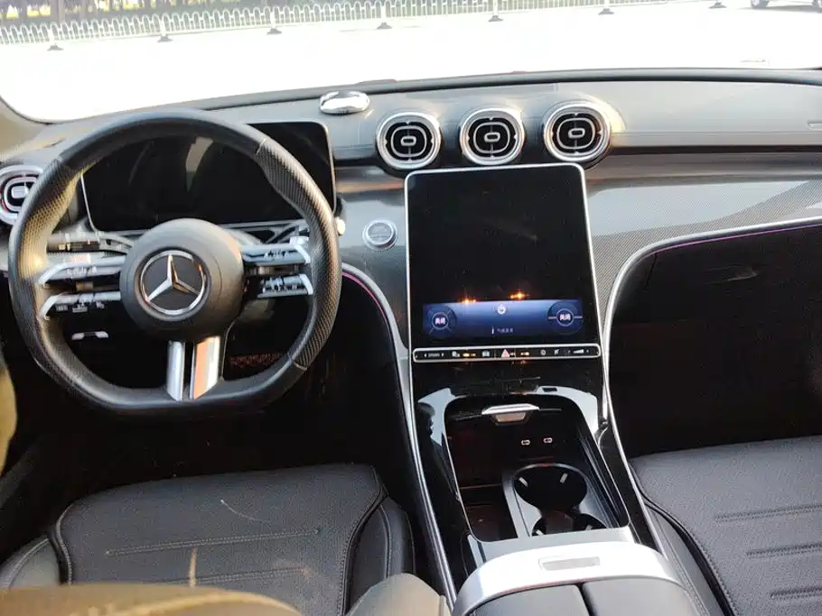 Mercedes-Benz C-Class — миниатюра 12