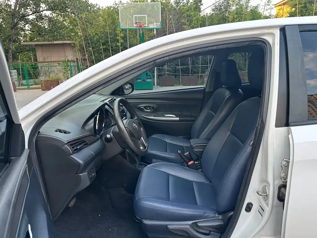 Toyota Yaris L — миниатюра 13