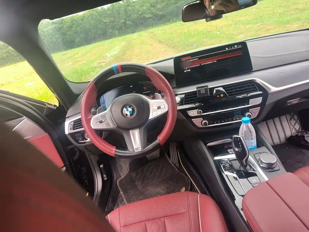 BMW 5 Series — миниатюра 6