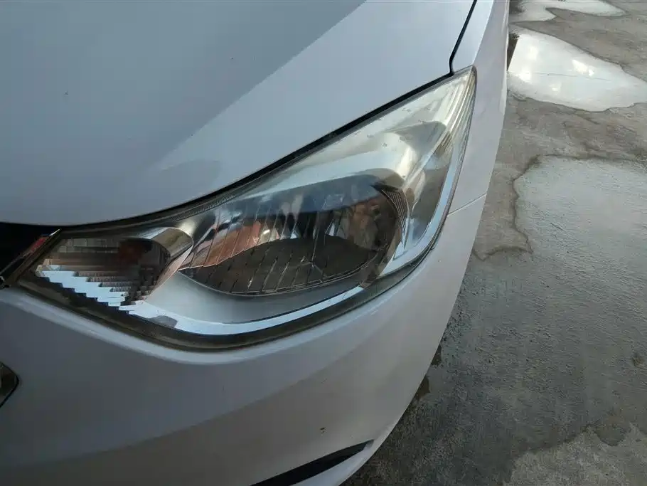 Chevrolet Sail 2015 3 1.3L MT