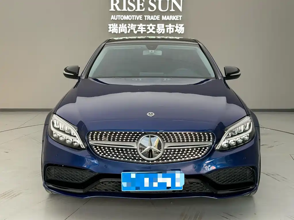 Mercedes-Benz C-Class — миниатюра 2