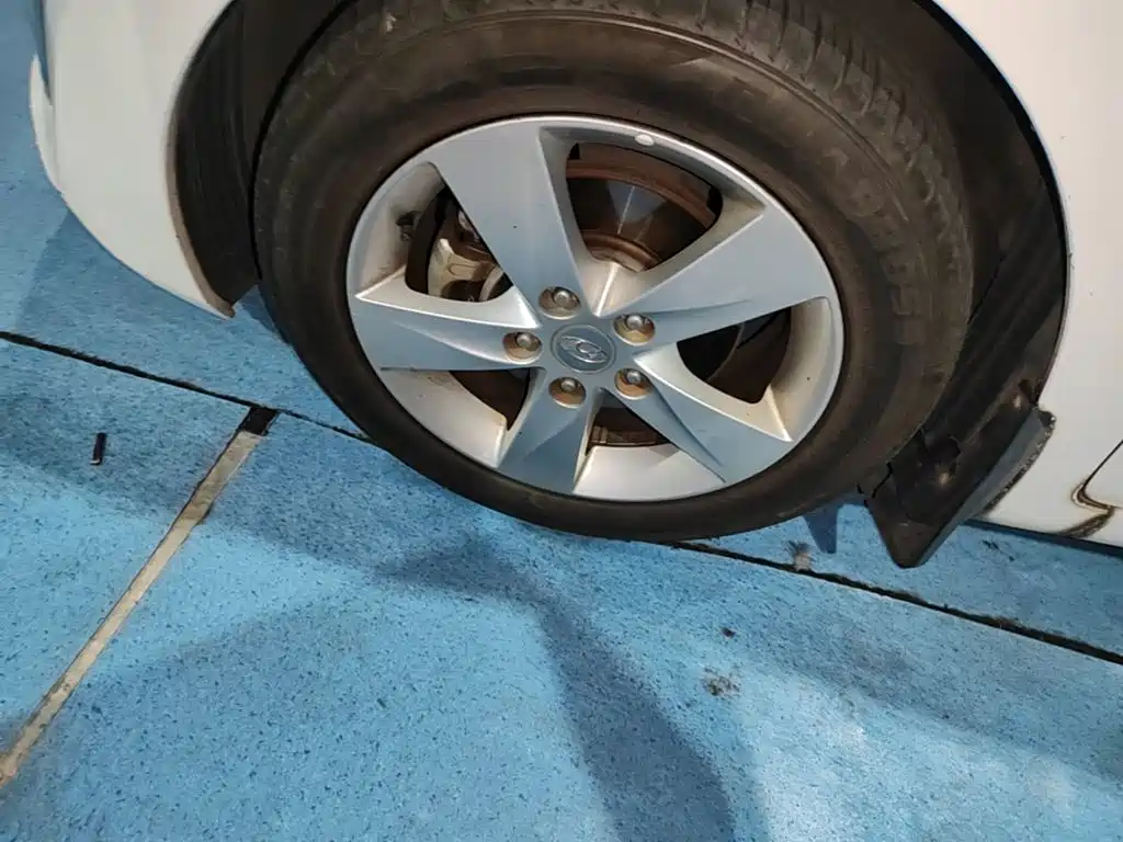 Hyundai Elantra Langdong — миниатюра 23