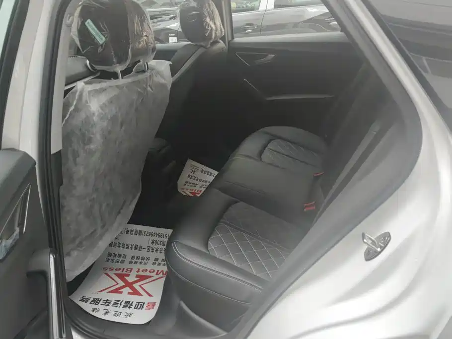 Audi Q2L — миниатюра 11