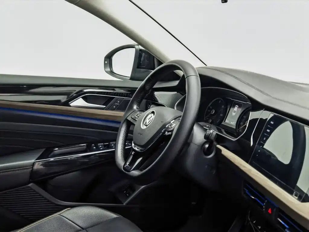 Volkswagen Passat PHEV — миниатюра 22