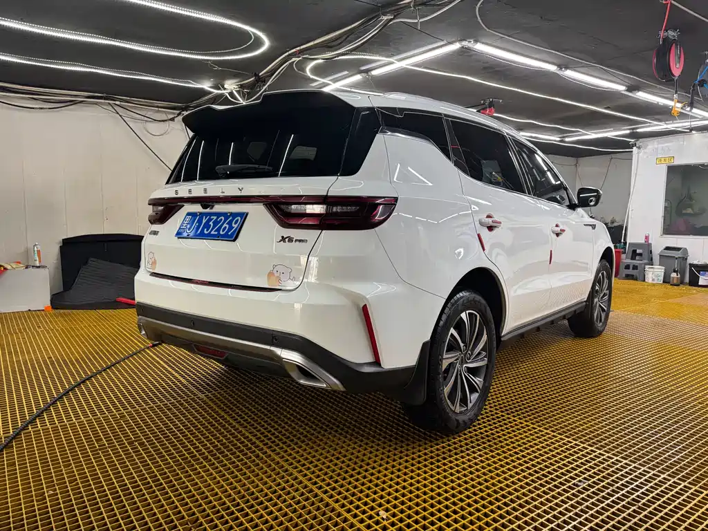 Geely Vision X6 X6 2021 PRO 1.4T AT Luxury