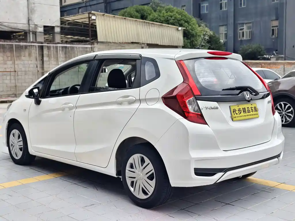 Honda Fit — миниатюра 18