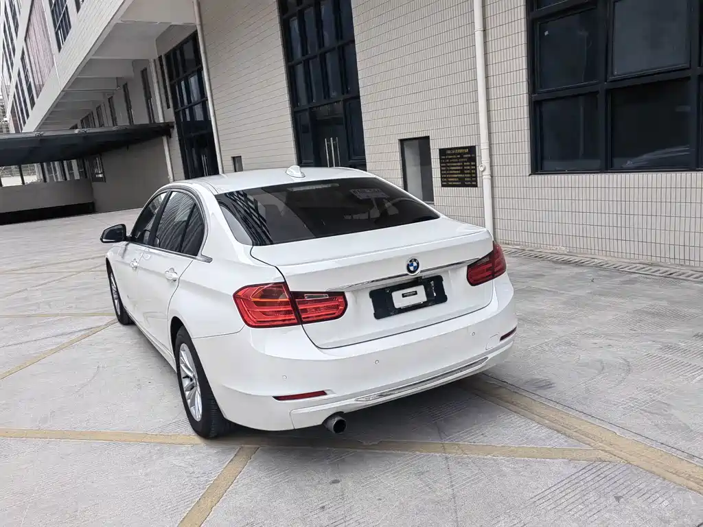BMW 3 Series — миниатюра 6