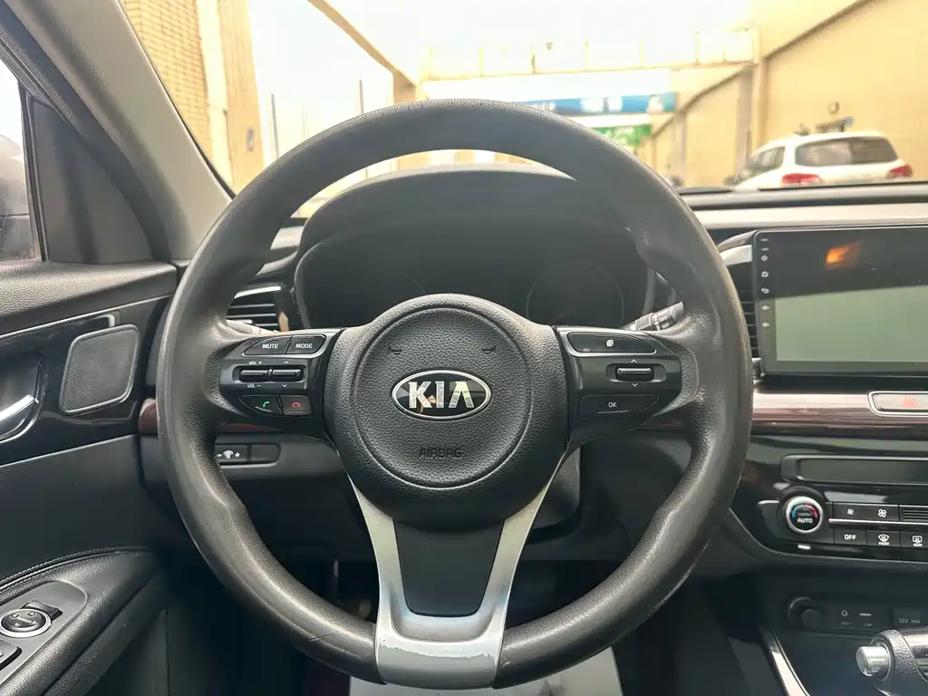 Kia K4 — миниатюра 11