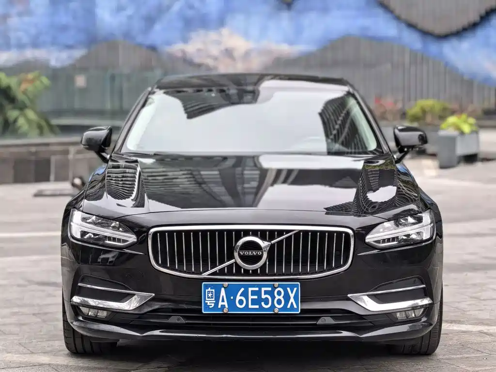 Volvo S90 — миниатюра 2