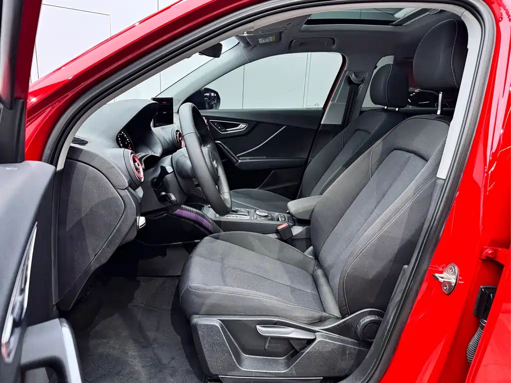 Audi Q2L 2018 35 TFSI VI