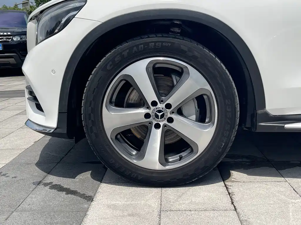 Mercedes-Benz GLC — миниатюра 10