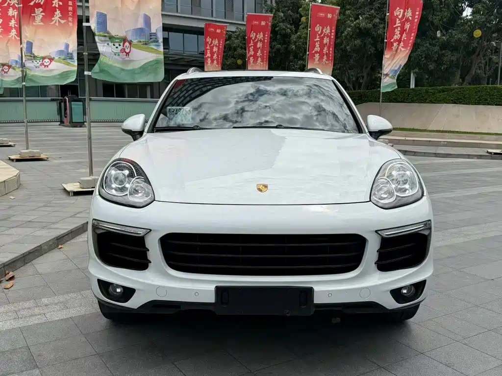 Porsche Cayenne — миниатюра 2