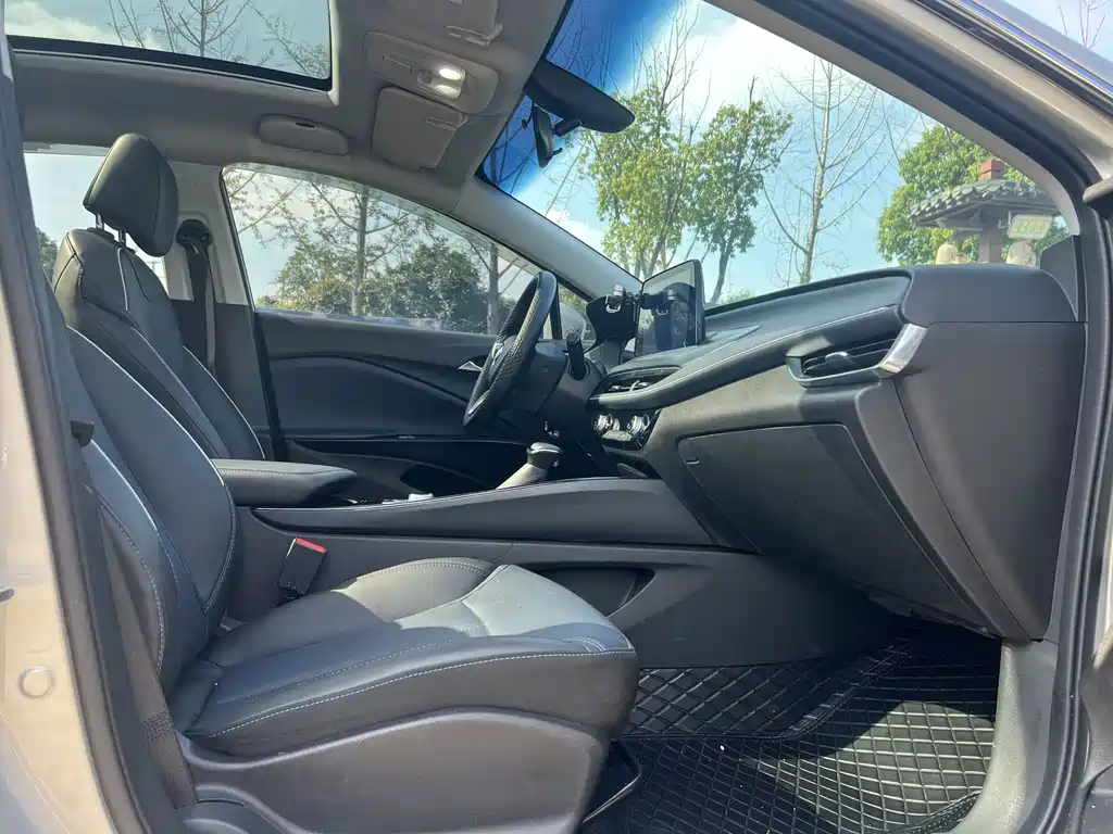 BUICK SLIGHTLY BLUE 6