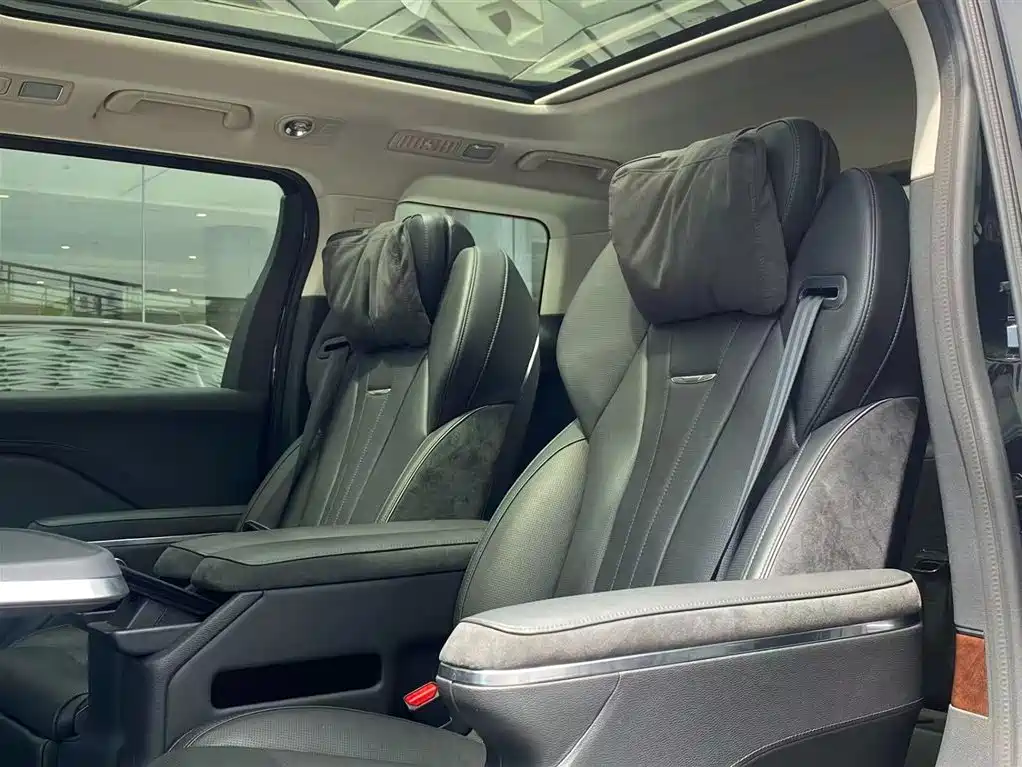 Hongqi HQ9 PHEV 2024 2.0T Luxury