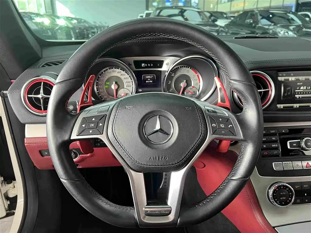 Mercedes-Benz SL-Class — миниатюра 6