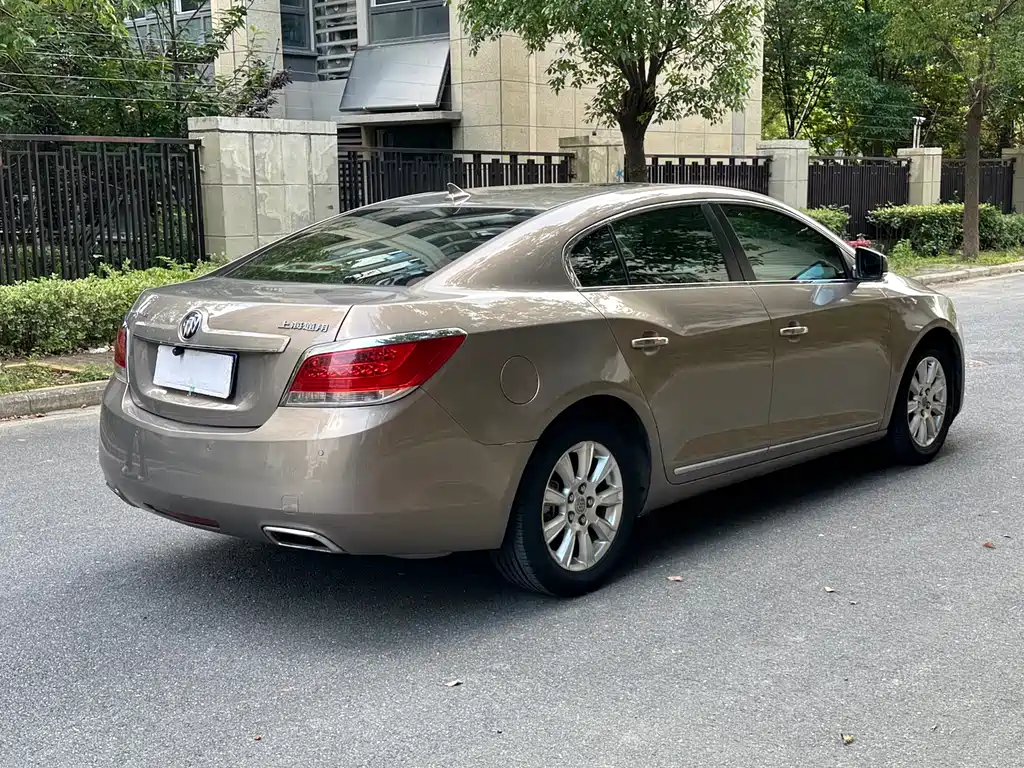 Buick LaCrosse 2011 2.4L SIDI