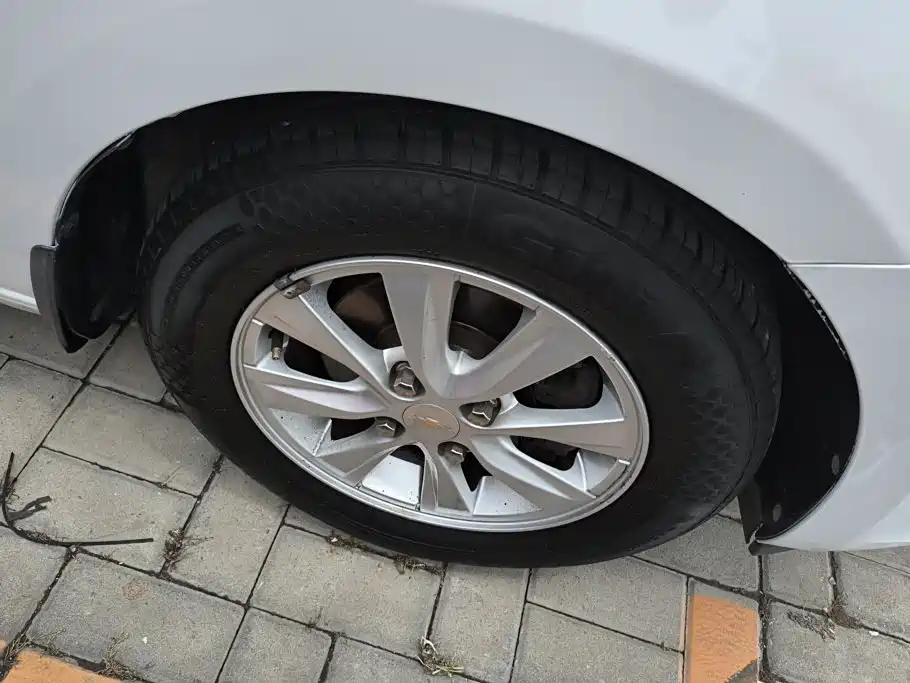 Chevrolet Sail — миниатюра 6