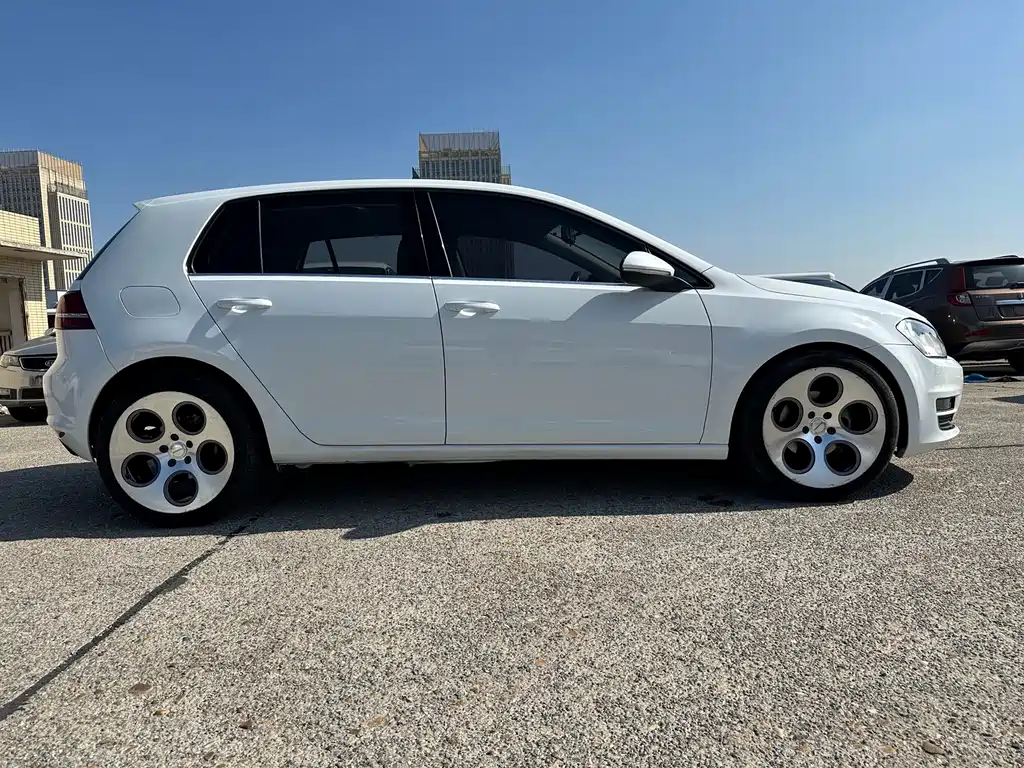 Volkswagen Golf — миниатюра 4