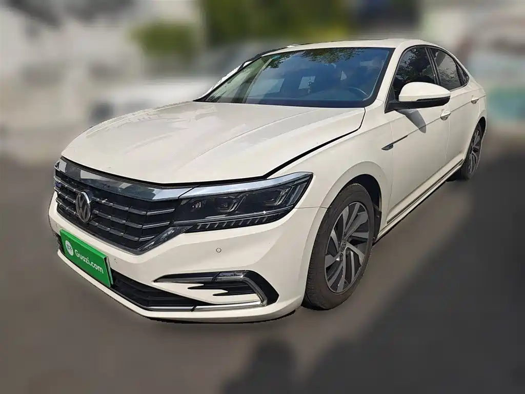 VOLKSWAGEN PASSAT NEW ENERGY