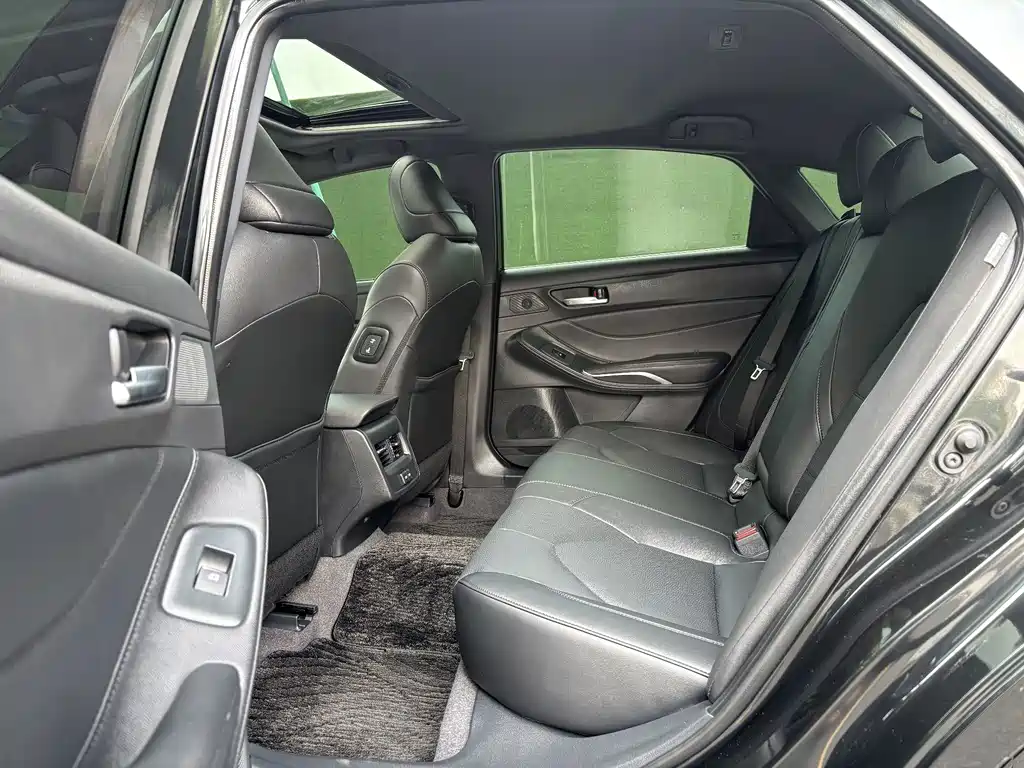 Toyota Avalon — миниатюра 12