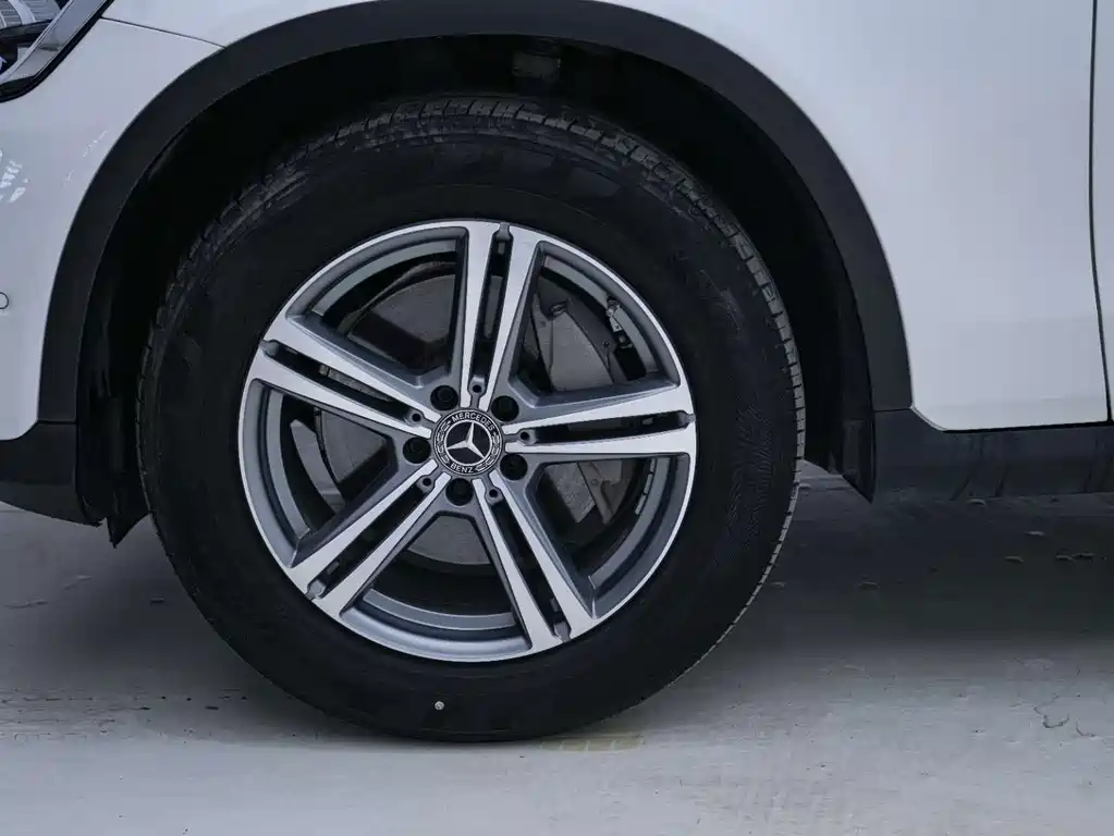 Mercedes-Benz GLC — миниатюра 12