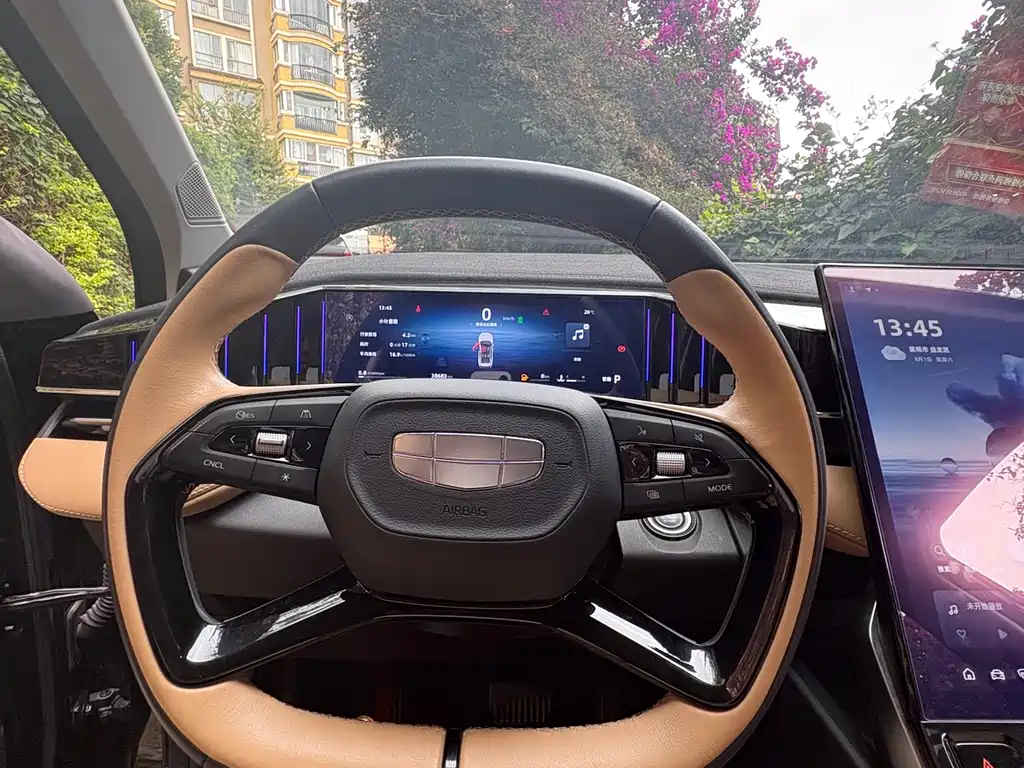 Geely Boyue L — миниатюра 3