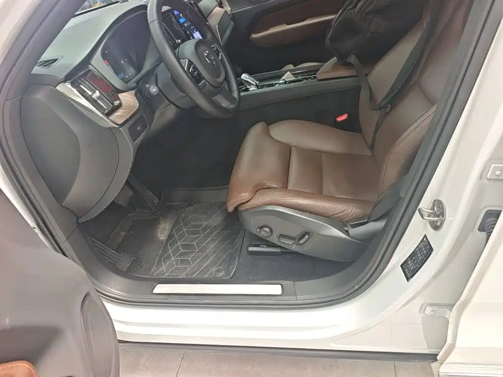 Volvo XC60 — миниатюра 15