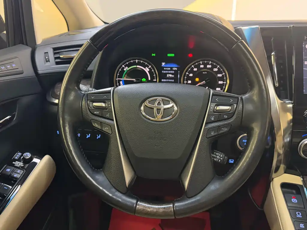 Toyota Vellfire — миниатюра 29