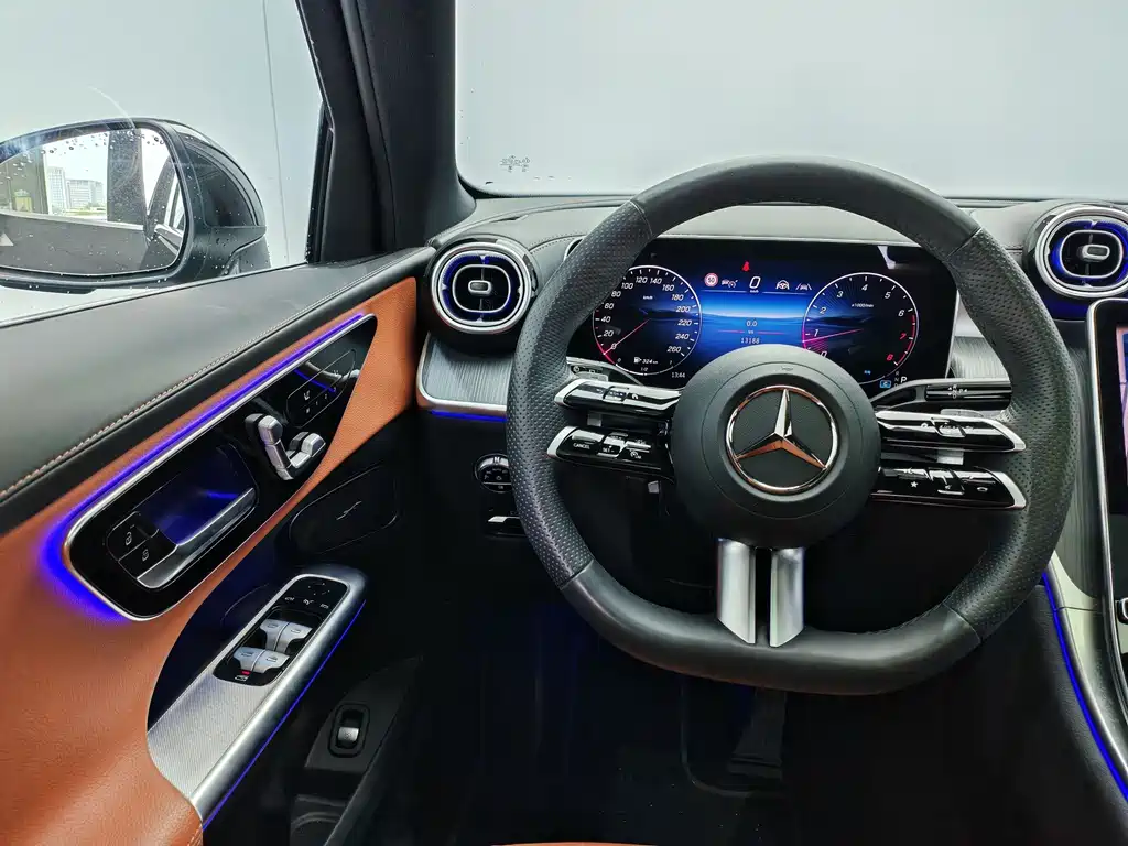 Mercedes-Benz GLC — миниатюра 9